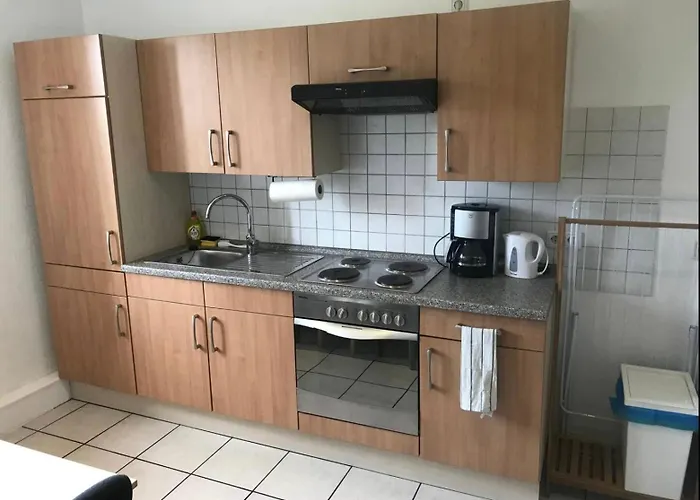 Apartment, Parterre, Fuer 3 Gaeste, Zentral Gelegen, Mitsubishi Halle *
