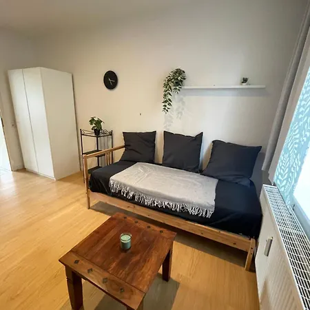 Apartment, Parterre, Fuer 3 Gaeste, Zentral Gelegen, Mitsubishi Halle