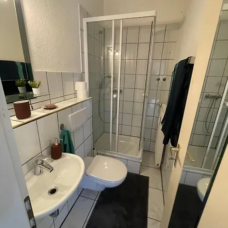 Apartamento Apartment, Parterre, Fuer 3 Gaeste, Zentral Gelegen, Mitsubishi Halle *