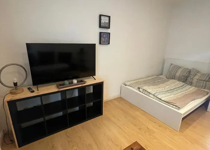 アパート Apartment, Parterre, Fuer 3 Gaeste, Zentral Gelegen, Mitsubishi Halle