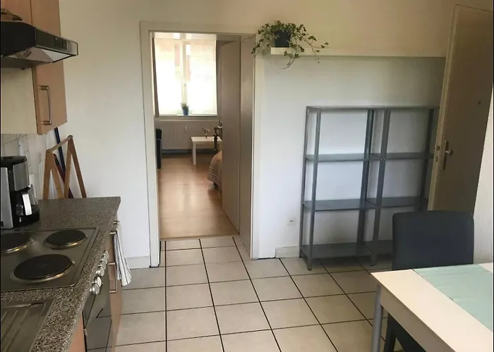 Apartment Apartment, Parterre, Fuer 3 Gaeste, Zentral Gelegen, Mitsubishi Halle *